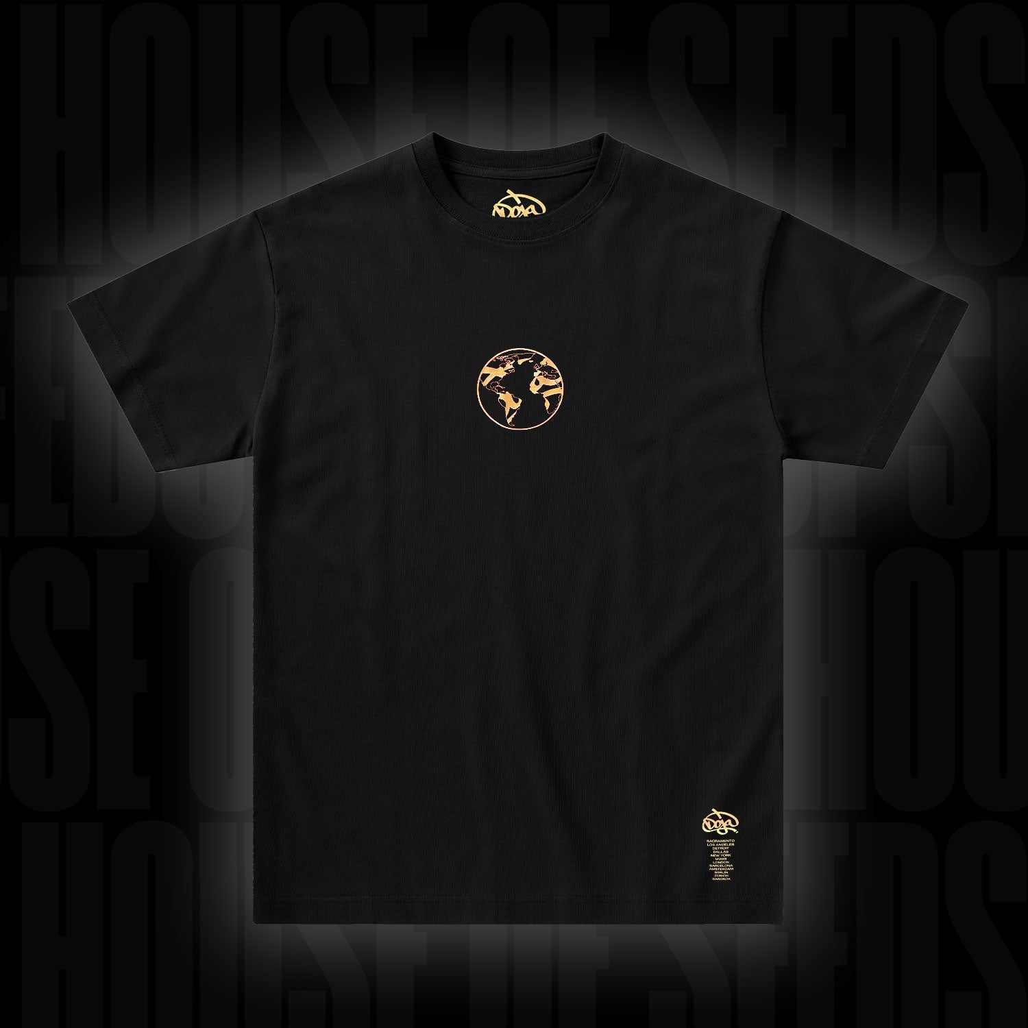 Doja T-Shirt Butterfly Orange: orangefarbenes T-Shirt mit Schmetterlingsgrafik und Doja-Logo-Akzenten an Kragen und Saum.