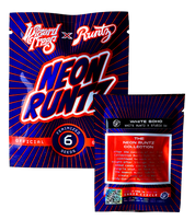 Zwei farbenfrohe Saatgutpackungen mit der Aufschrift White Soho von Wizard Trees, mit fettem Text und roten und blauen Grafiken.